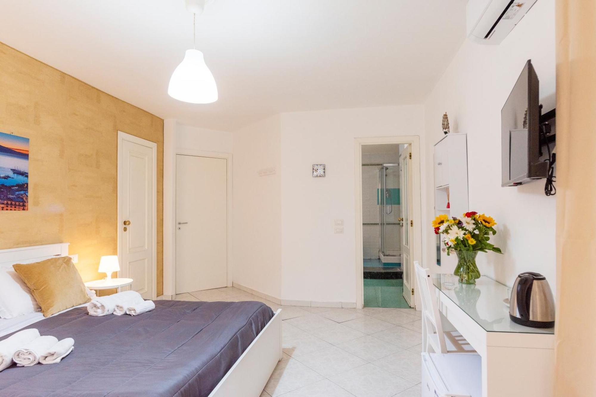 Napoli Centro, Dm Suites Экстерьер фото