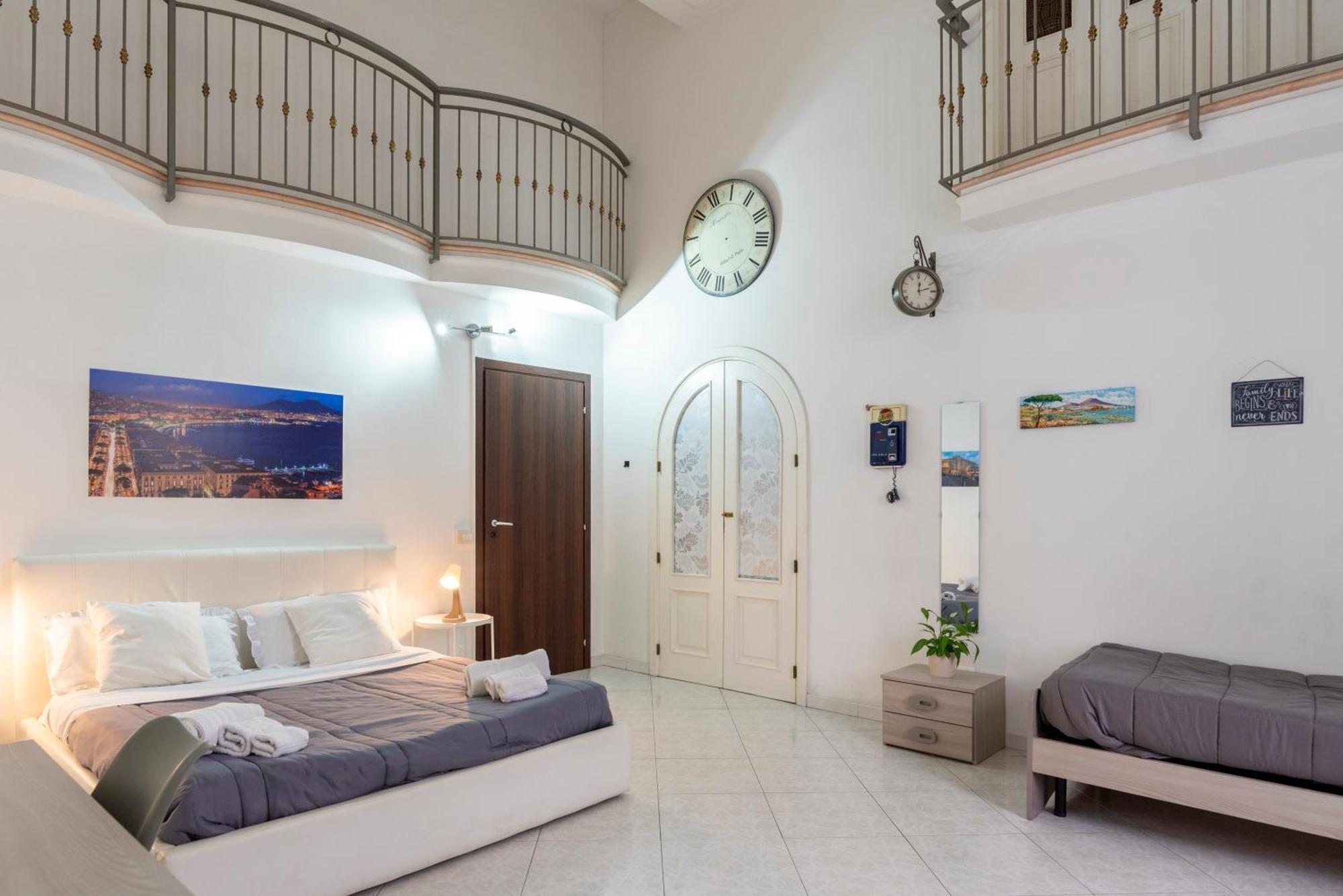 Napoli Centro, Dm Suites Экстерьер фото