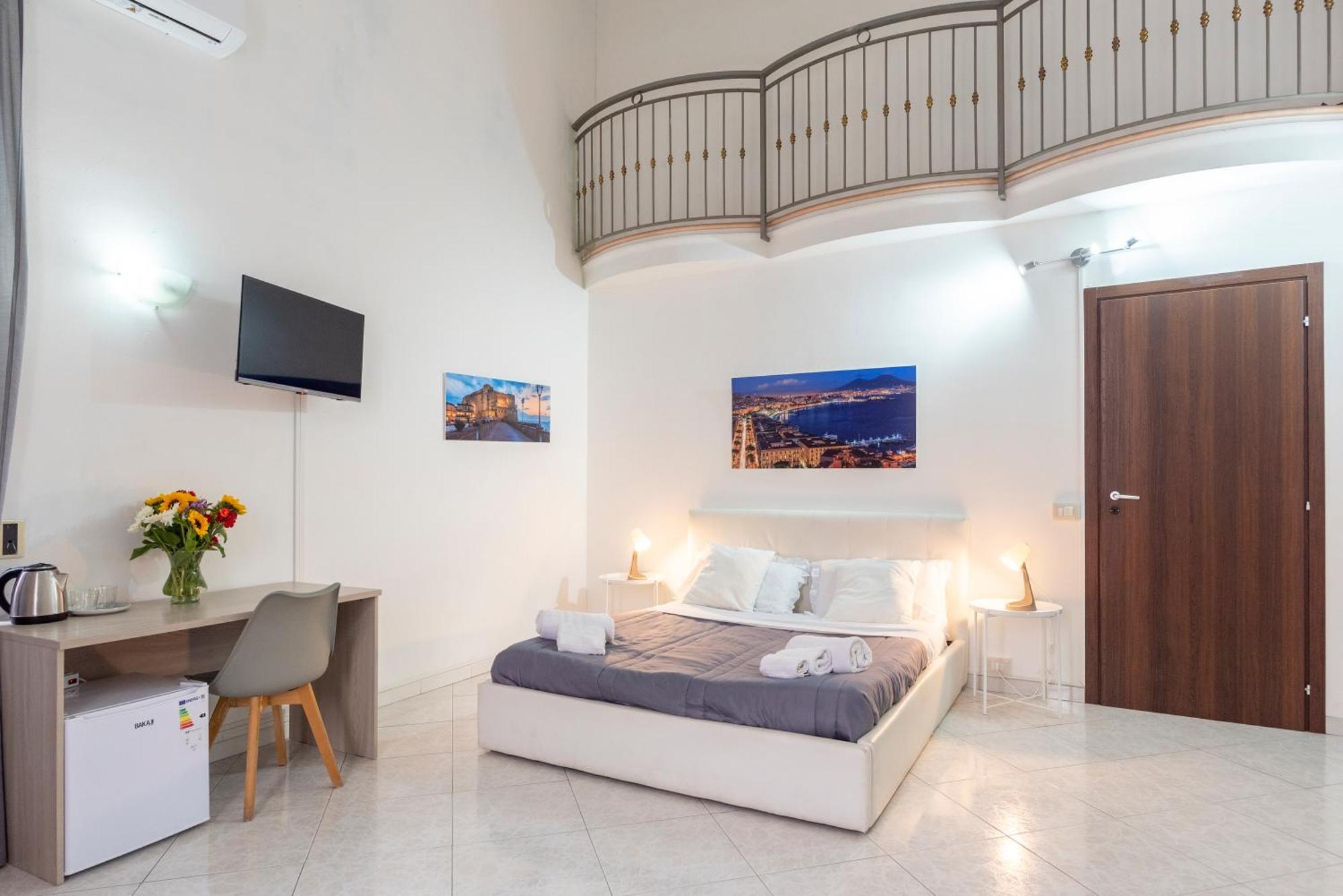 Napoli Centro, Dm Suites Экстерьер фото